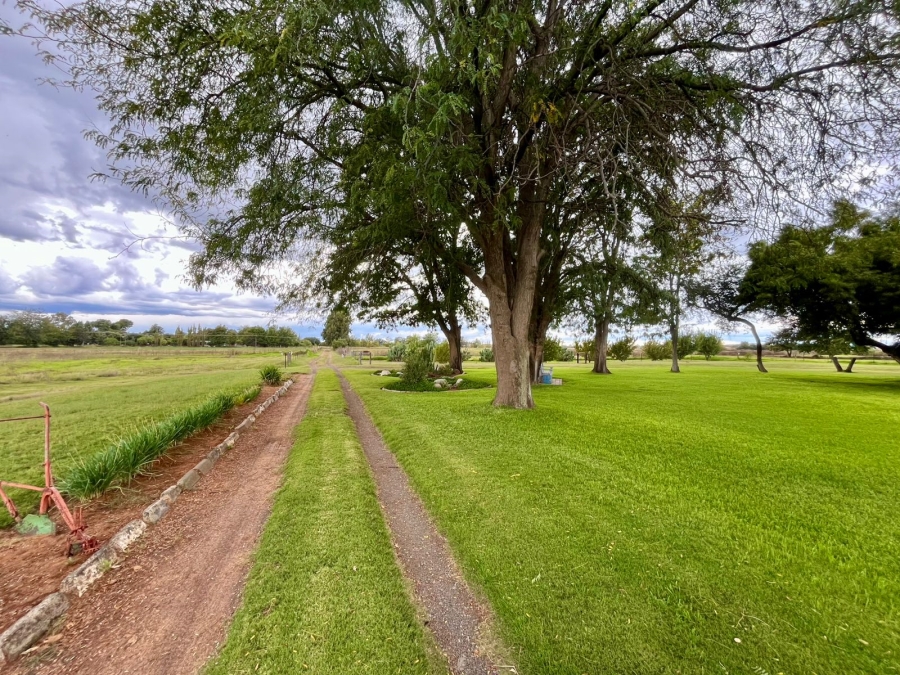 4 Bedroom Property for Sale in Bainsvlei Free State